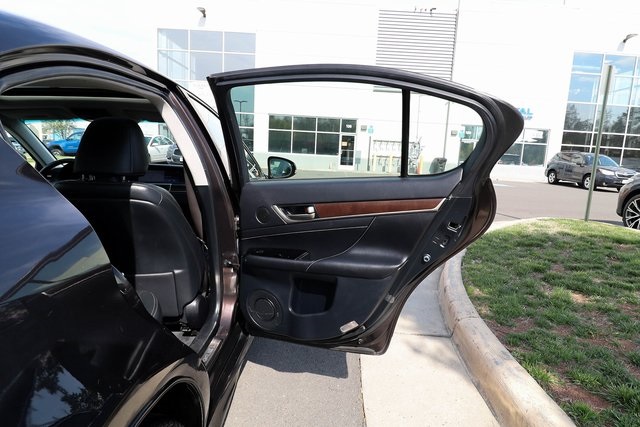 Vehicle image 44 of 78
