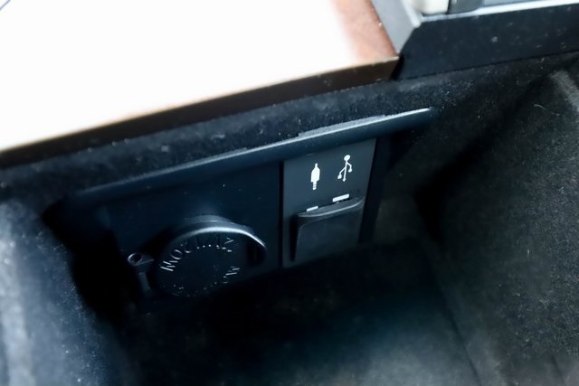 Vehicle image 54 of 78