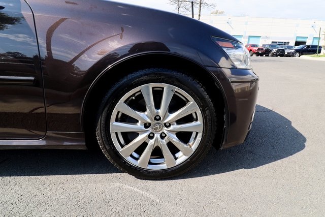 Vehicle image 26 of 78