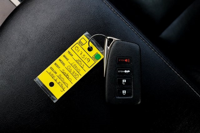 Vehicle image 14 of 78
