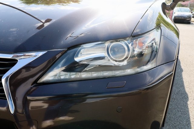 Vehicle image 18 of 78