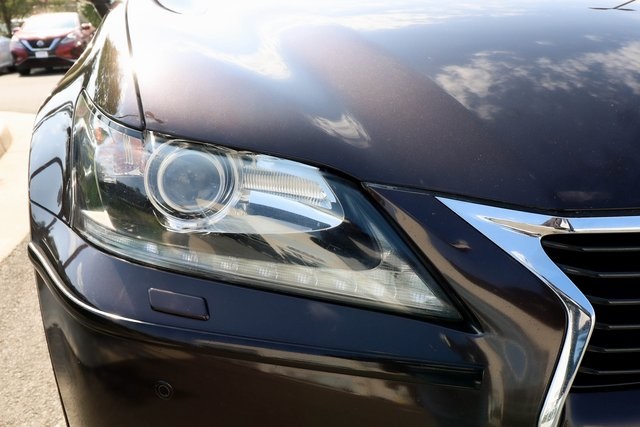 Vehicle image 16 of 78
