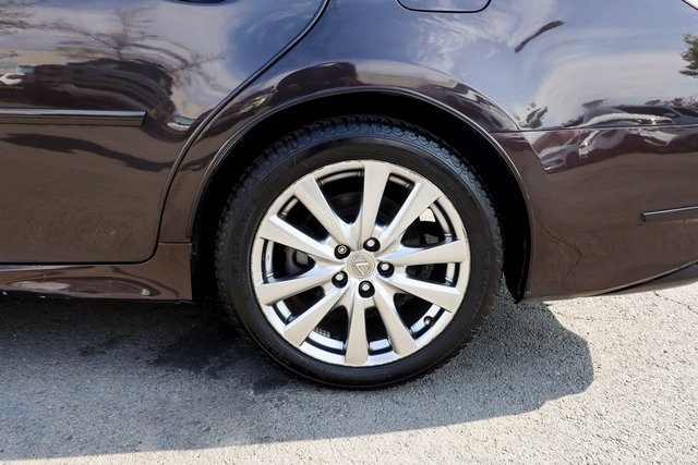 Vehicle image 25 of 78