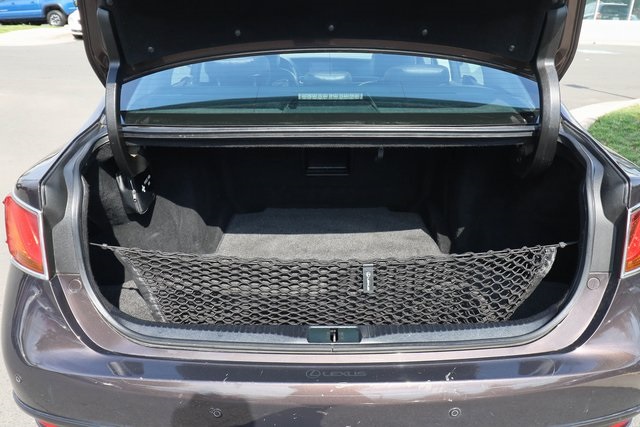 Vehicle image 37 of 78