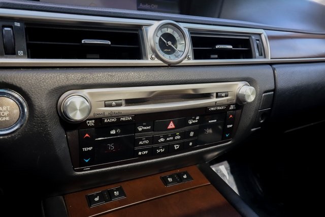 Vehicle image 12 of 78