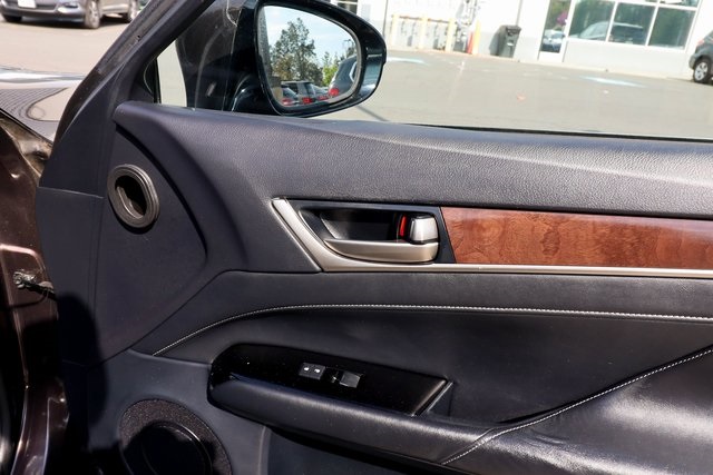 Vehicle image 41 of 78