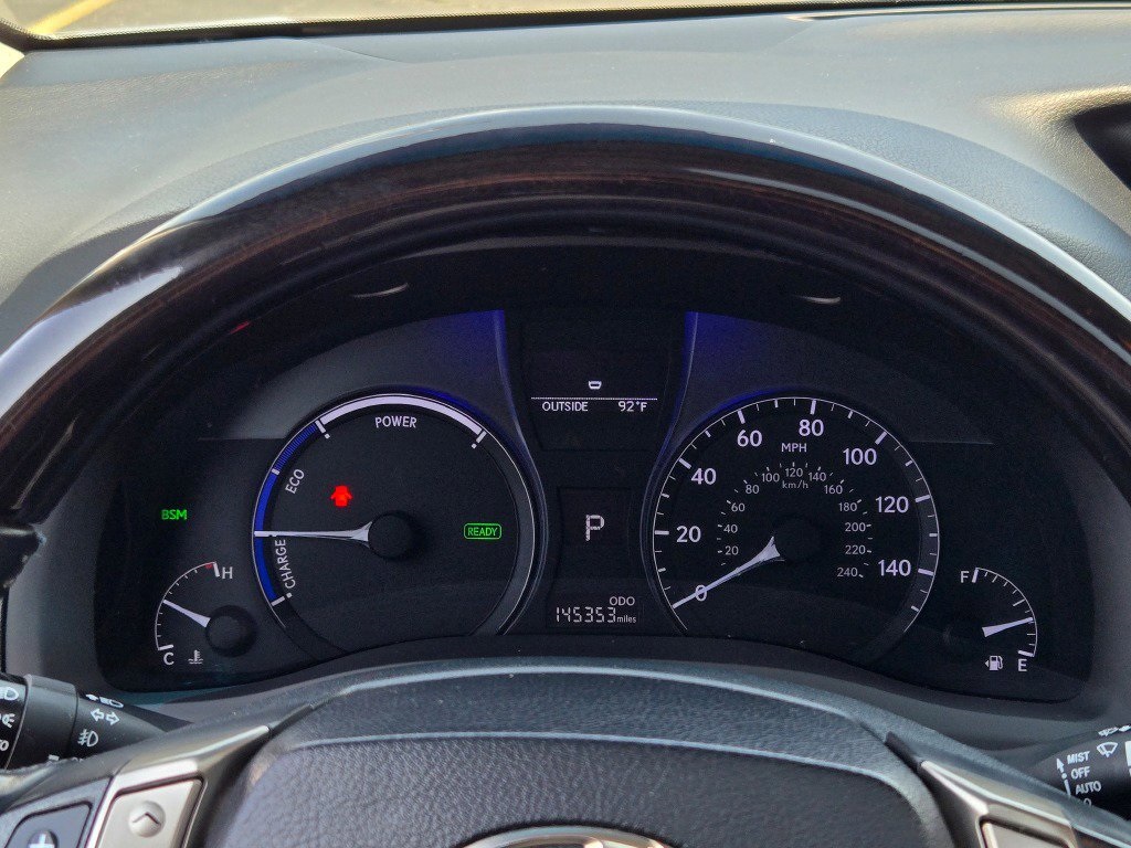 Vehicle image 35 of 37