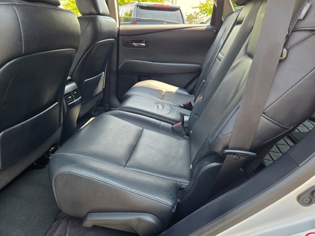Vehicle image 17 of 37