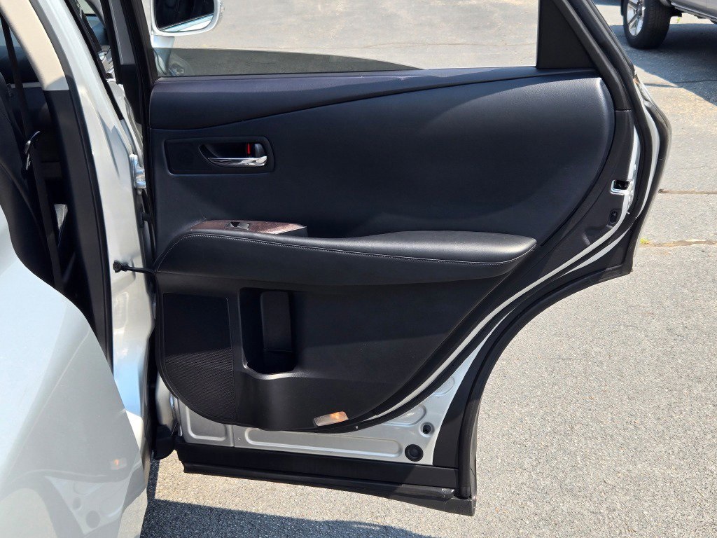 Vehicle image 11 of 37