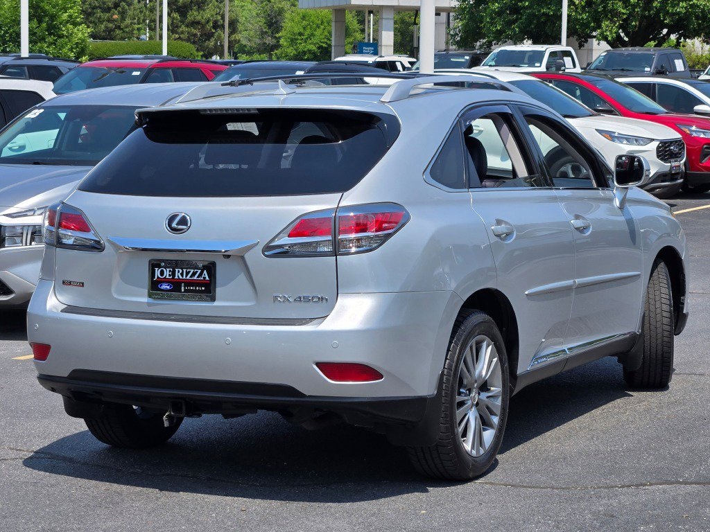 Vehicle image 4 of 37