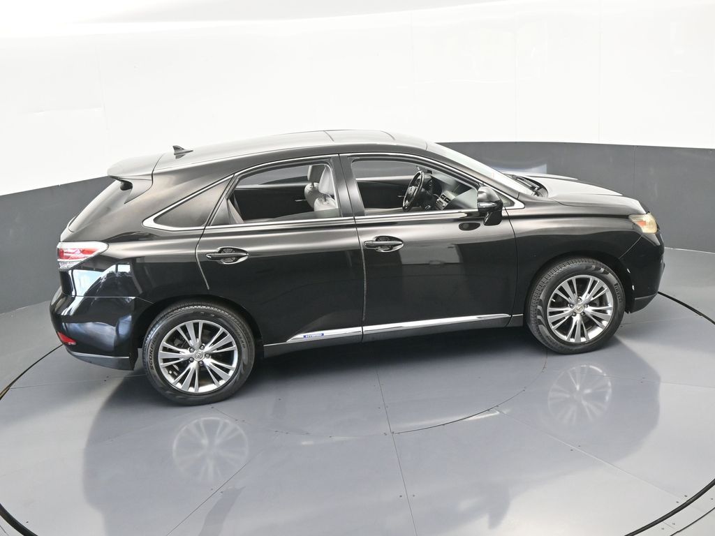 Vehicle image 17 of 70