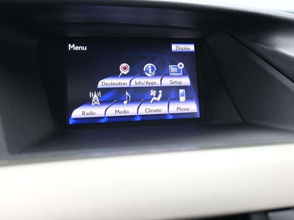 Vehicle image 43 of 70