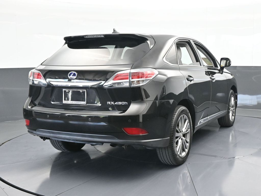 Vehicle image 22 of 70