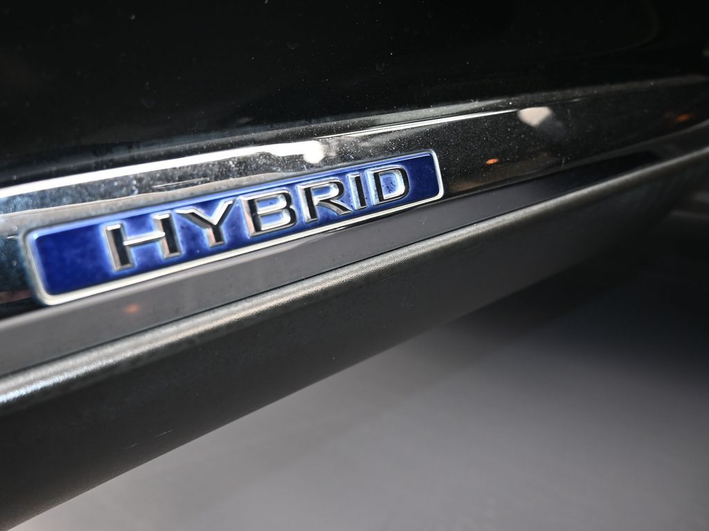 Vehicle image 67 of 70