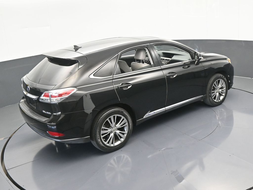 Vehicle image 21 of 70