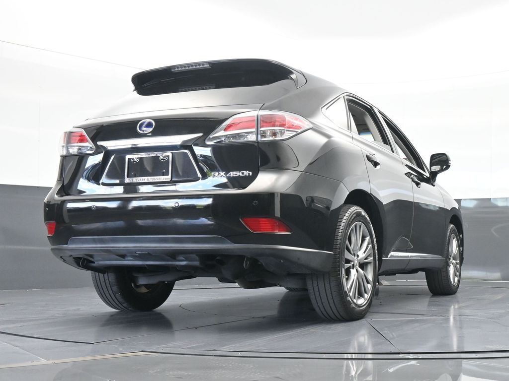 Vehicle image 23 of 70