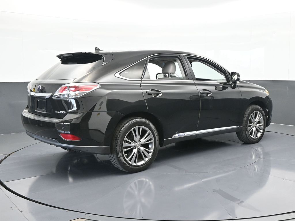 Vehicle image 19 of 70