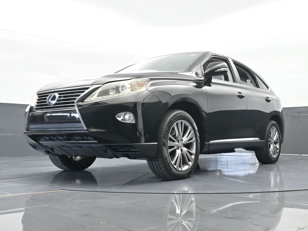 Vehicle image 5 of 70