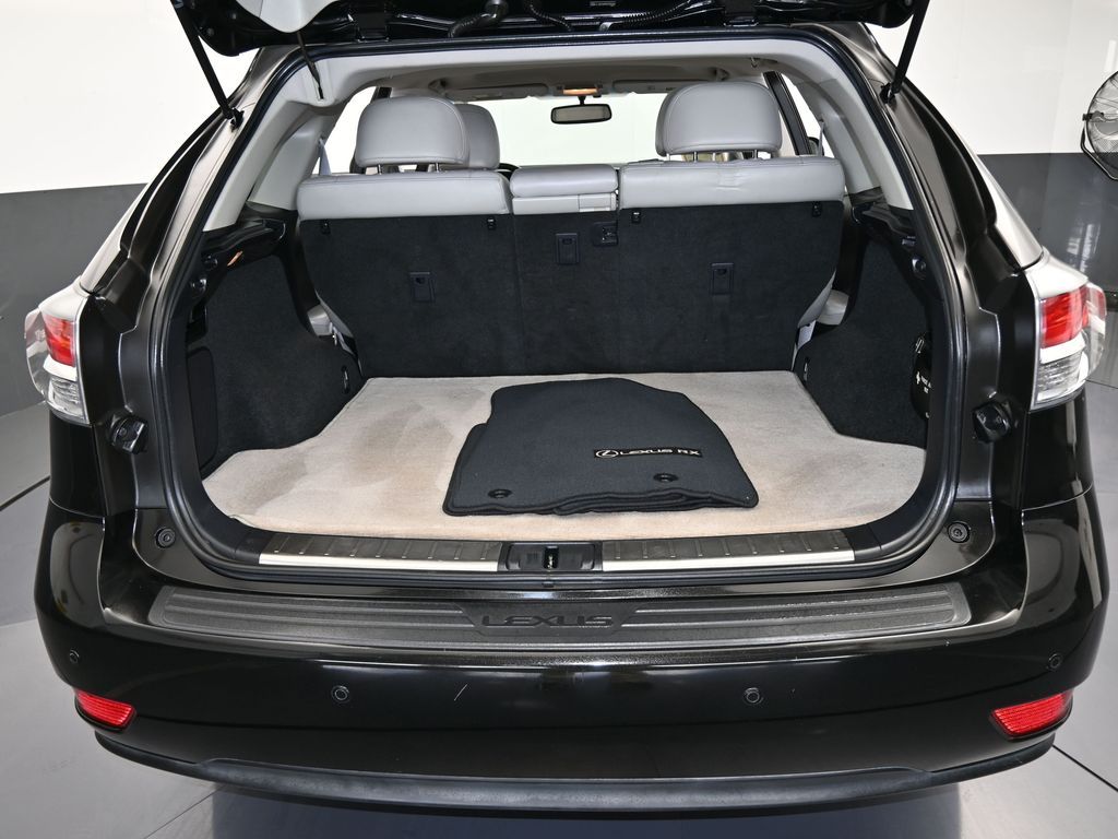 Vehicle image 60 of 70