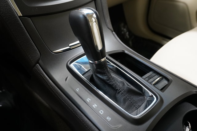 Vehicle image 19 of 28