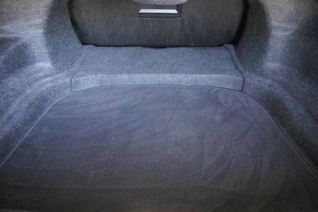 Vehicle image 23 of 28