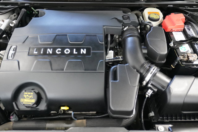 Vehicle image 27 of 28