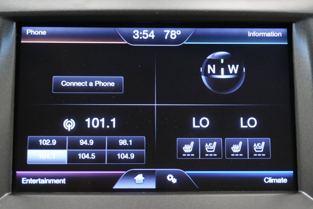 Vehicle image 17 of 28