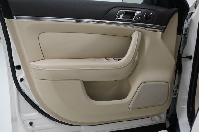 Vehicle image 12 of 28