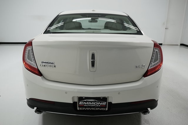 Vehicle image 7 of 28