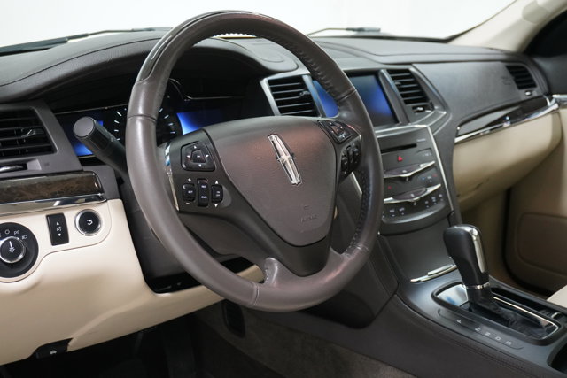 Vehicle image 9 of 28