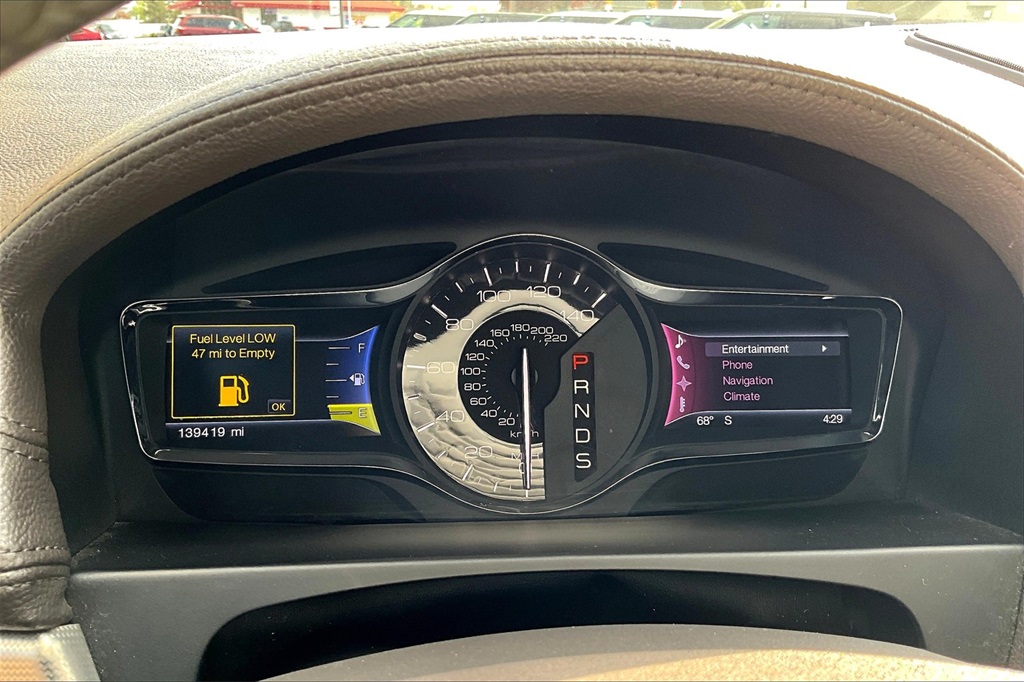 Vehicle image 20 of 33