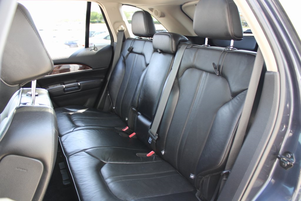 Vehicle image 10 of 31
