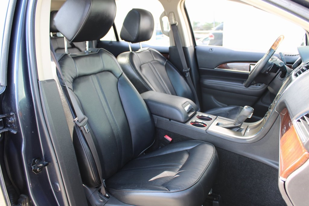 Vehicle image 11 of 31