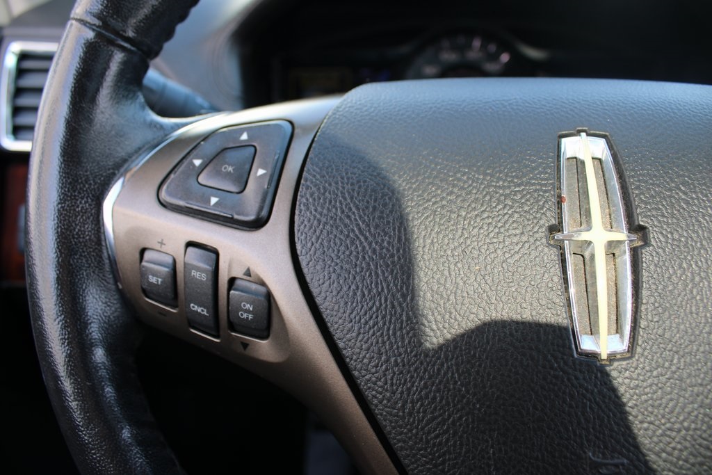 Vehicle image 26 of 31