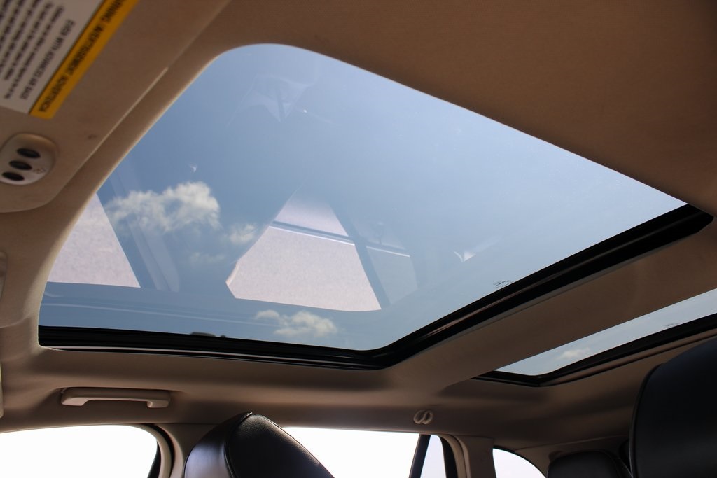 Vehicle image 28 of 31