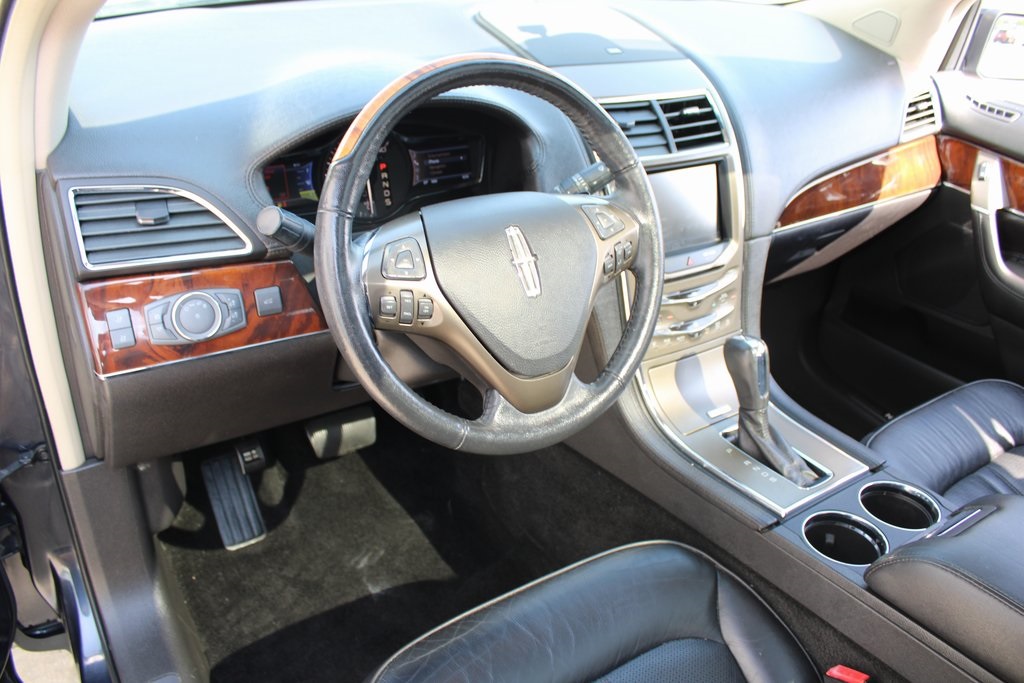 Vehicle image 15 of 31