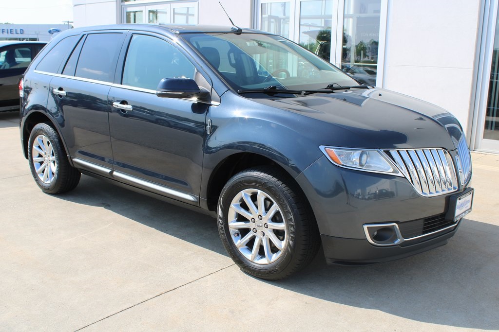 Vehicle image 2 of 31