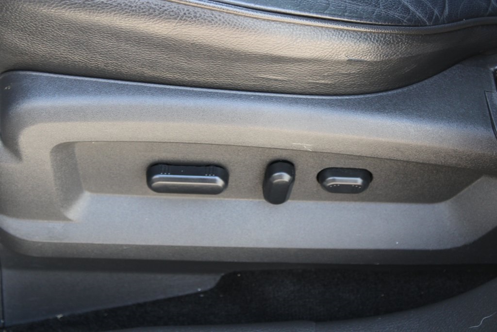 Vehicle image 24 of 31