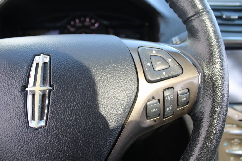Vehicle image 27 of 31