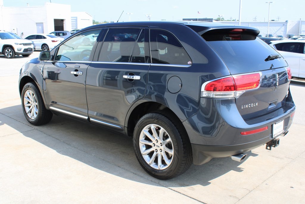 Vehicle image 5 of 31