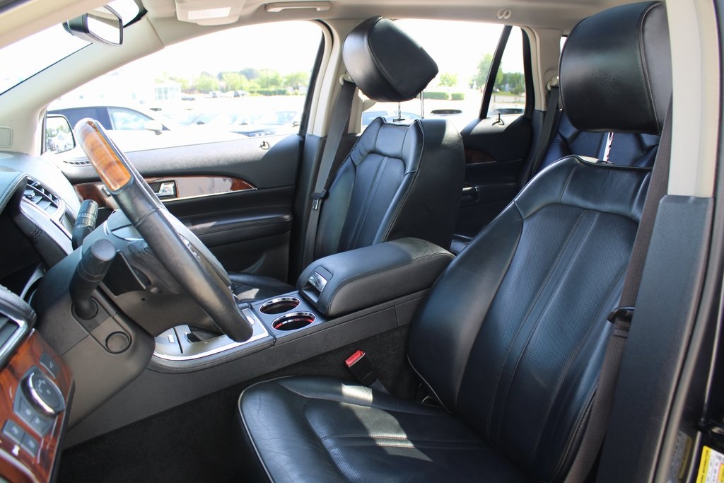 Vehicle image 12 of 31