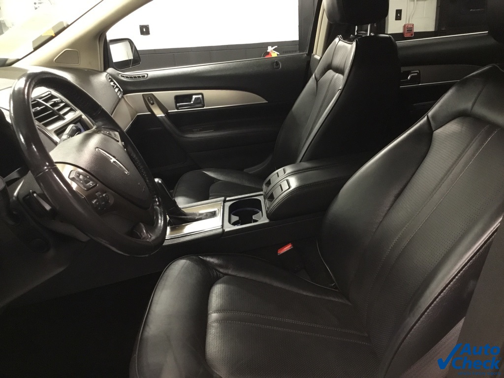 Vehicle image 27 of 56