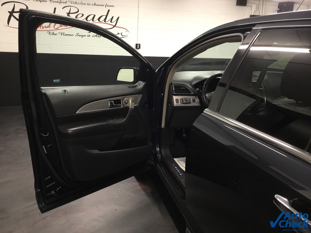 Vehicle image 25 of 56