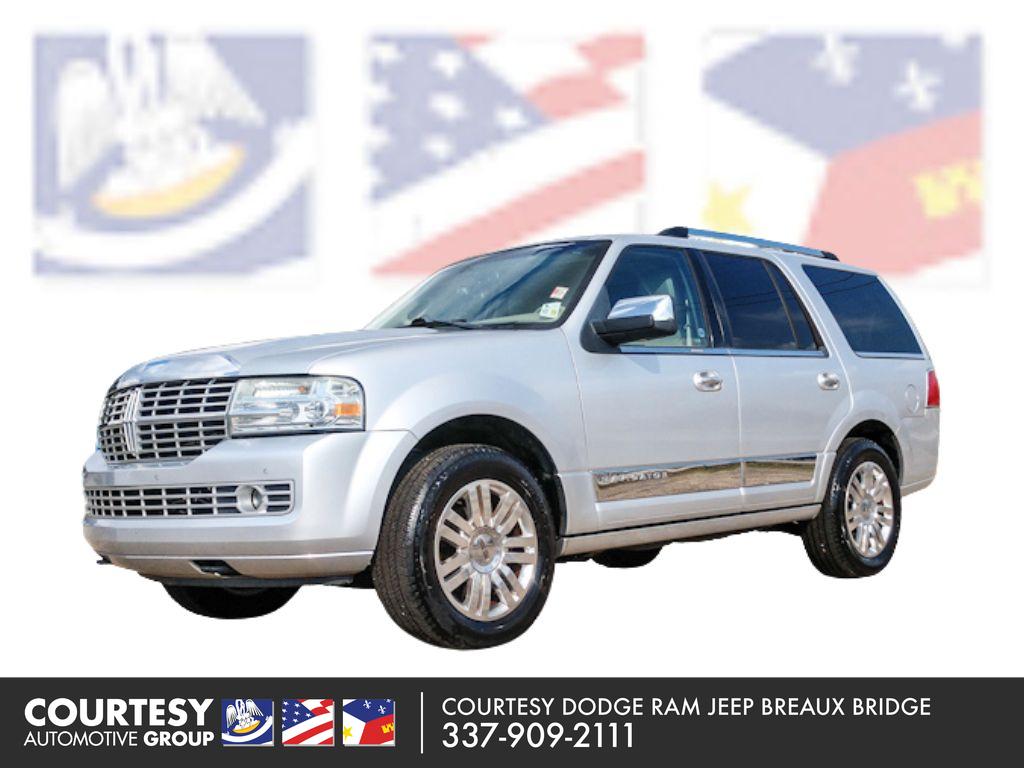 2013 Lincoln Navigator Base Image 1 of 22