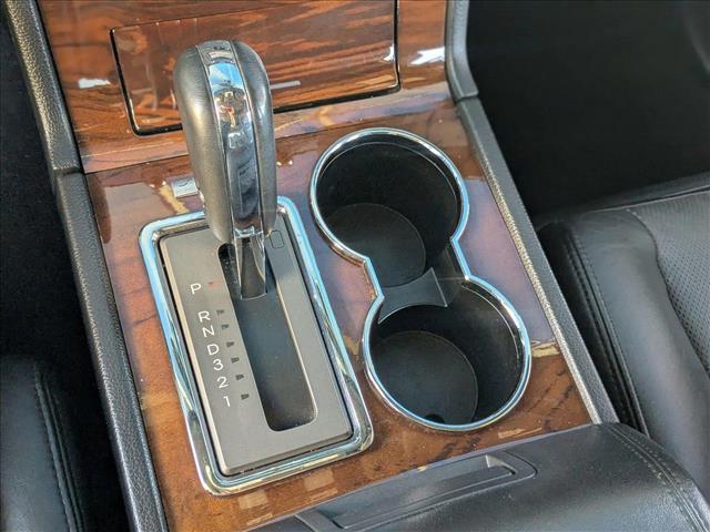 Vehicle image 22 of 28