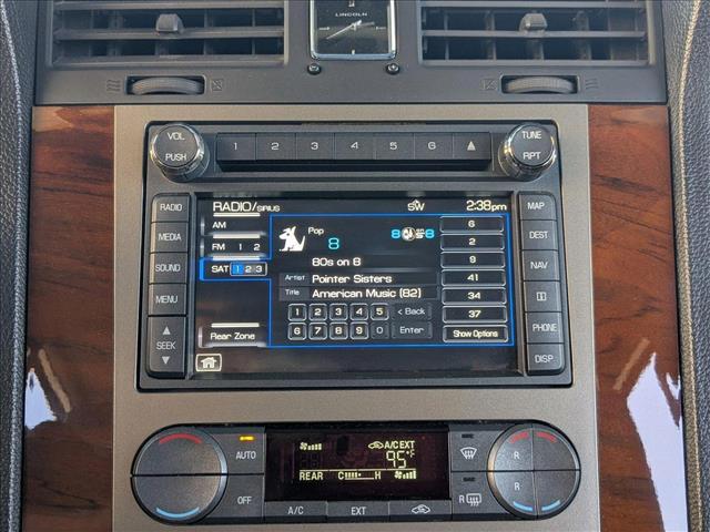 Vehicle image 21 of 28