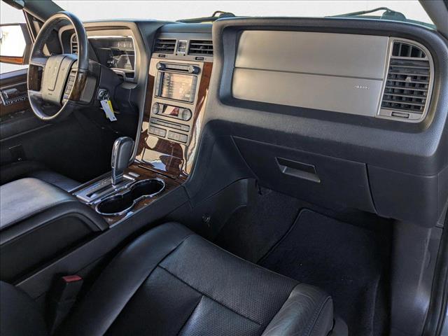 Vehicle image 27 of 28