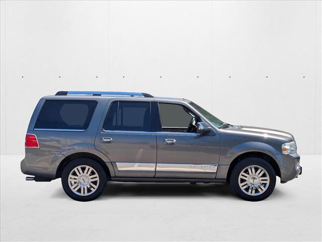Vehicle image 4 of 28