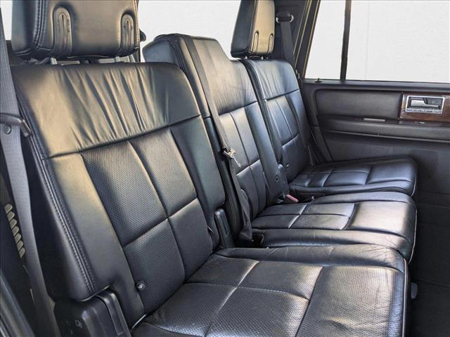 Vehicle image 14 of 28