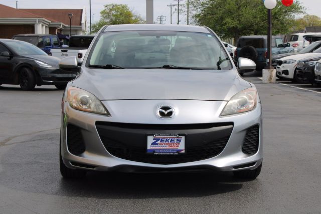 Vehicle image 2 of 32